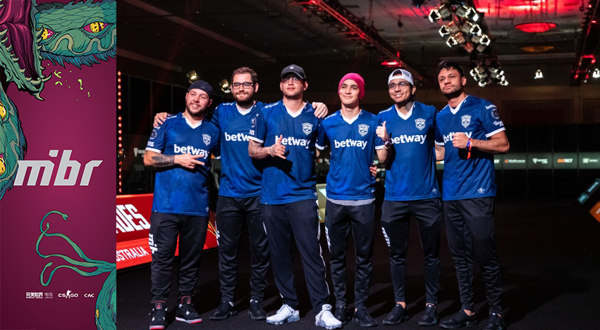 大谷翔平在 2024 年 9 月达成 50-50 后，其比赛所穿的球鞋被保存在道奇队史荣誉墙